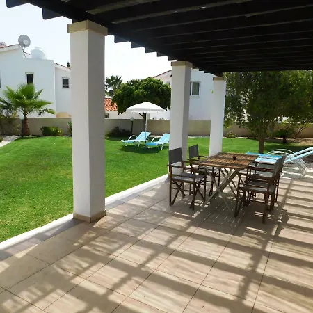Villa Family Villa, 3 Min To Sandy Beach Peyia